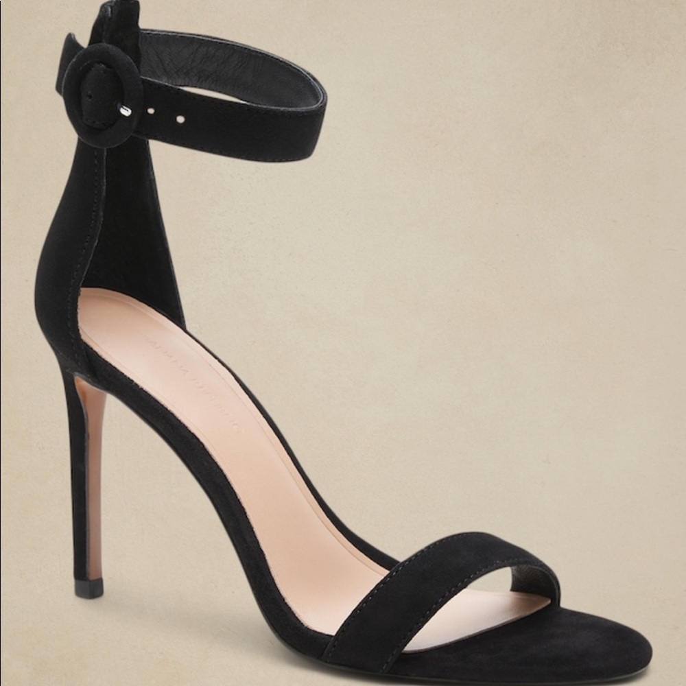 Banana Republic black suede heels in size 10